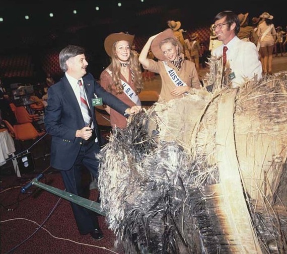 A spacecraft - or at least part of one - appeared on the stage at the Miss Universe pageant in Perth in 1979. Yes, it was a piece of Skylab. Note the space cowboy theme. Skylab thus had a close encounter with Donny Osmond, who was also at the pageant.  #womenwithsatellites