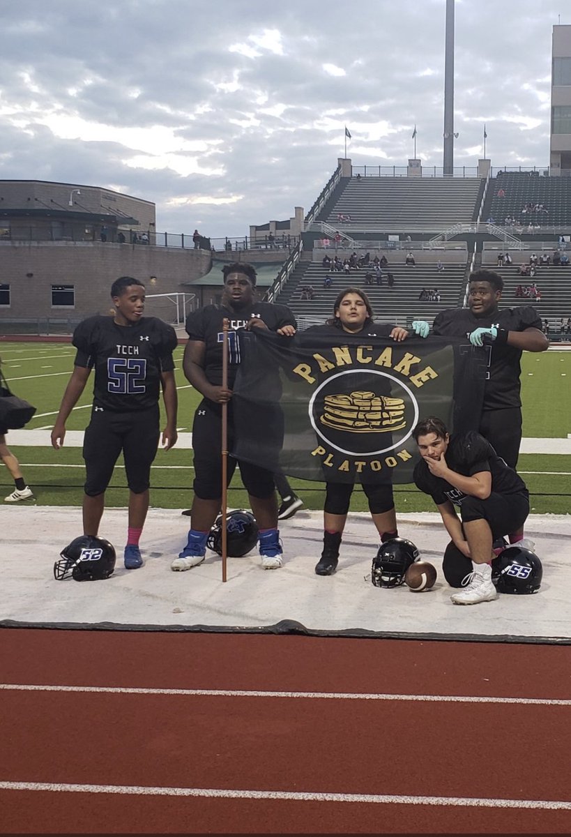 MatthewDiosdado's tweet image. Got a Dub tonight 38-0 💪🏽💪🏽 #trinitychristianschool #center #2024 #PANCAKES @TCCHFootball @BlueChipOL @linemanissues @simplyCoachO @DeionSanders @ahart49