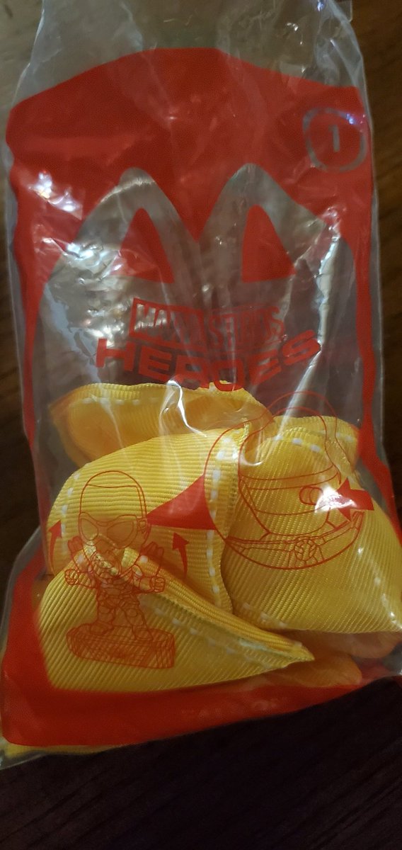 LoriHyrup's tweet photo. Daughter got Falcon in her Happy Meal.
She bundled up a piece of cloth and put it in his packaging so he can be warm and cozy when we move to Colorado (still some months away).
#Avengers #FalconandtheWinterSoldier #Faclon https://t.co/ZgMijL0cRK