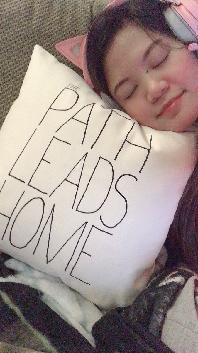 merrychristmas's tweet photo. @DFLConf #DFLConf2020 #ThePathLeadsHome https://t.co/n2X5fyzlWT