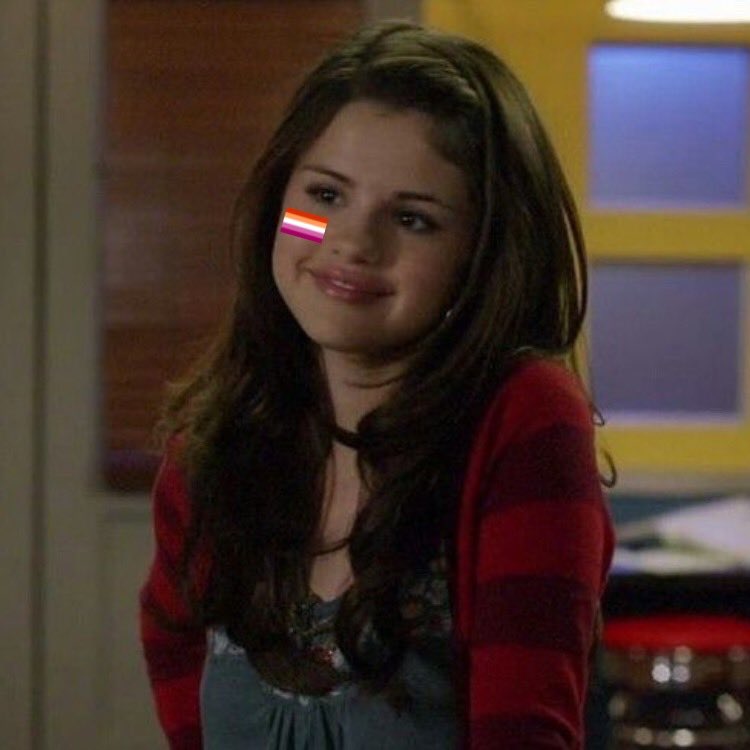 alex russo (wizards of waverly place)