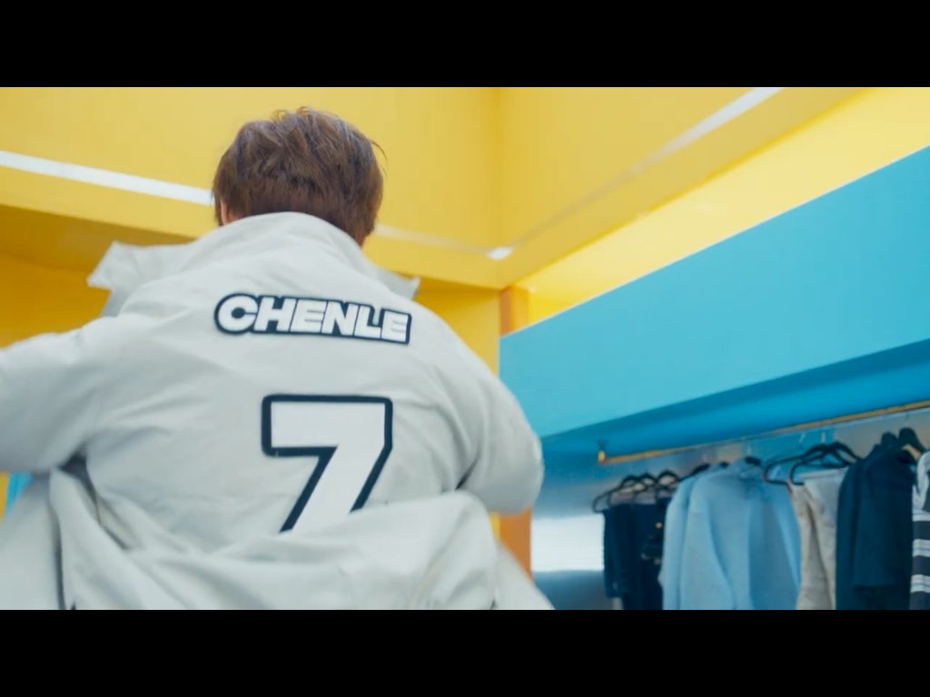 nct dream& #39;s déjà vu mv screenshots[ a thread ]