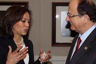 csc96_'s tweet photo. The #Kamala Harris-#MaxNikias #USC nostalgia files. Carol Folt will be quite jealous. https://t.co/BmVMP9PpkZ
