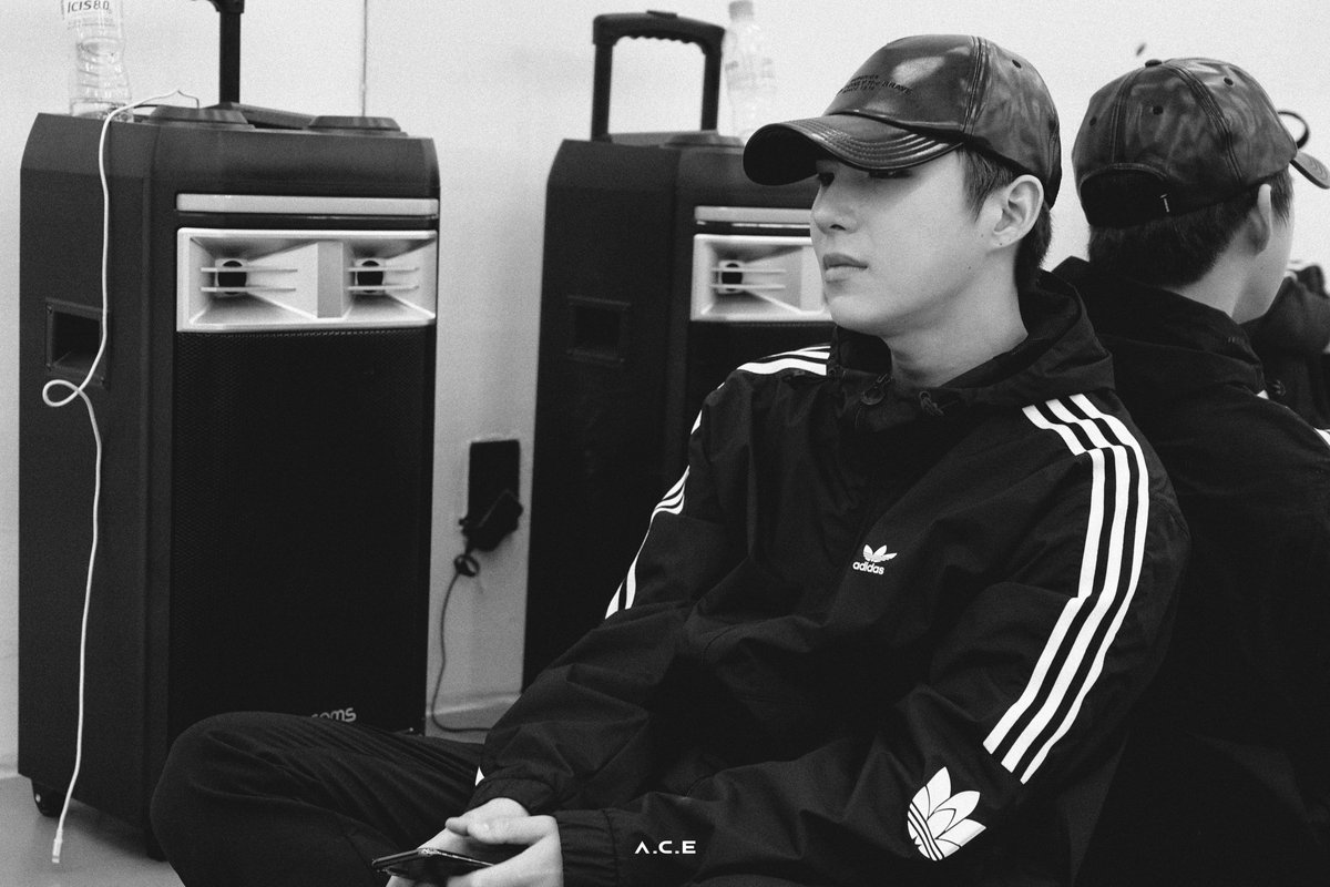 official_ACE7's tweet photo. [#ACE_COUNTDOWN] 📌

2020 A.C.E 온라인 팬 콘서트-The Butterfly Phantasy

🔗 https://t.co/16w2F6UCQ8

D-1

2020.10.11 13:00 (KST)

#ACE #에이스
#호접지몽 #胡蝶之夢 #HJZM #The_Butterfly_Phantasy #도깨비 #Favorite_Boys https://t.co/jtYimADQMw