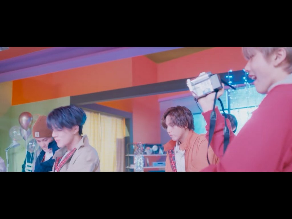 nct dream& #39;s déjà vu mv screenshots[ a thread ]