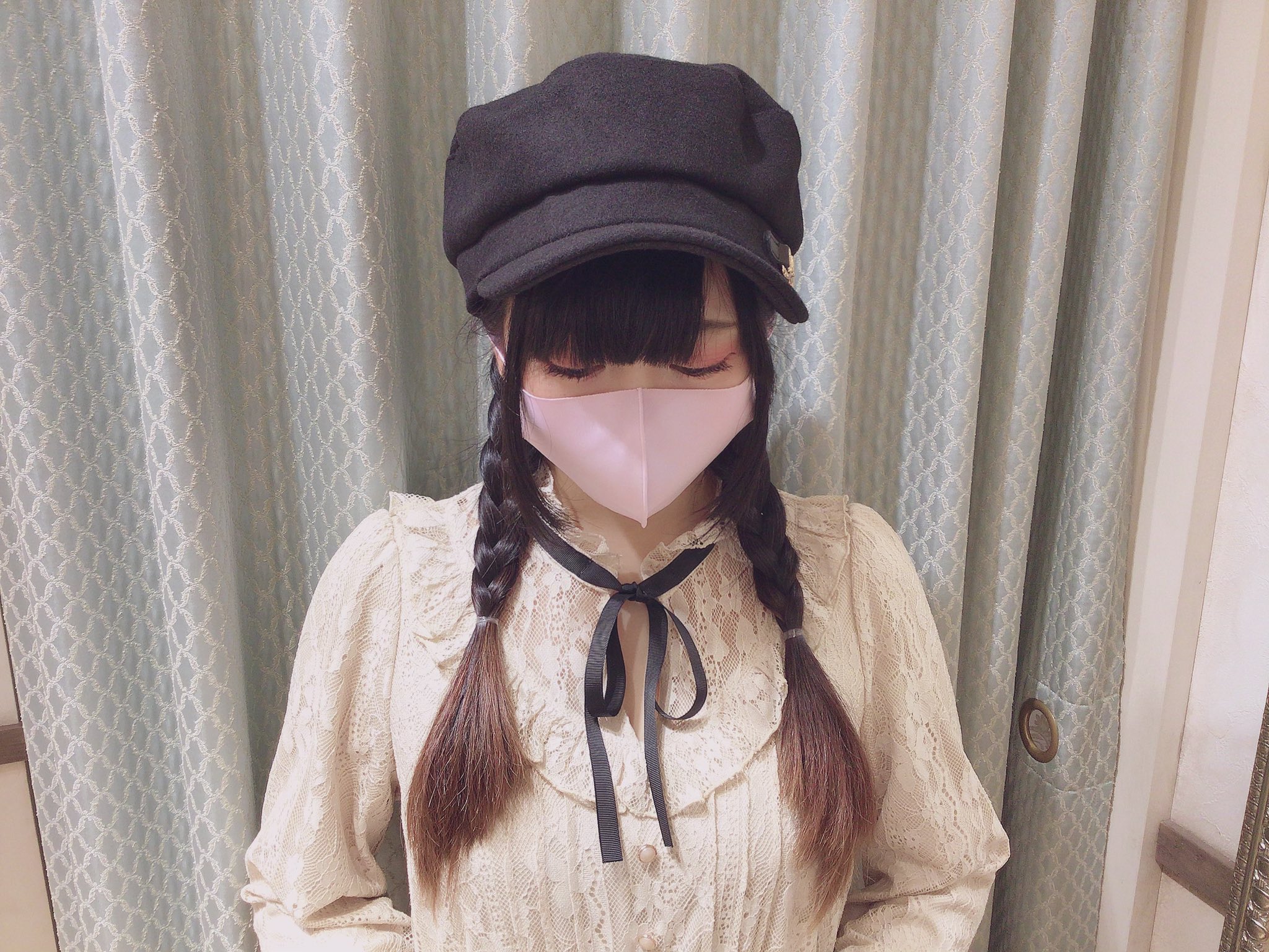 Amavel新宿店 New ビット付キャスケット ブラック チェック 4 290 ビットがアクセントになっている可愛い帽子が入荷致しました 帽子の内側でサイズの調節ができます 量産型コーデにもおすすめです Amavel アマベル まるべる T Co