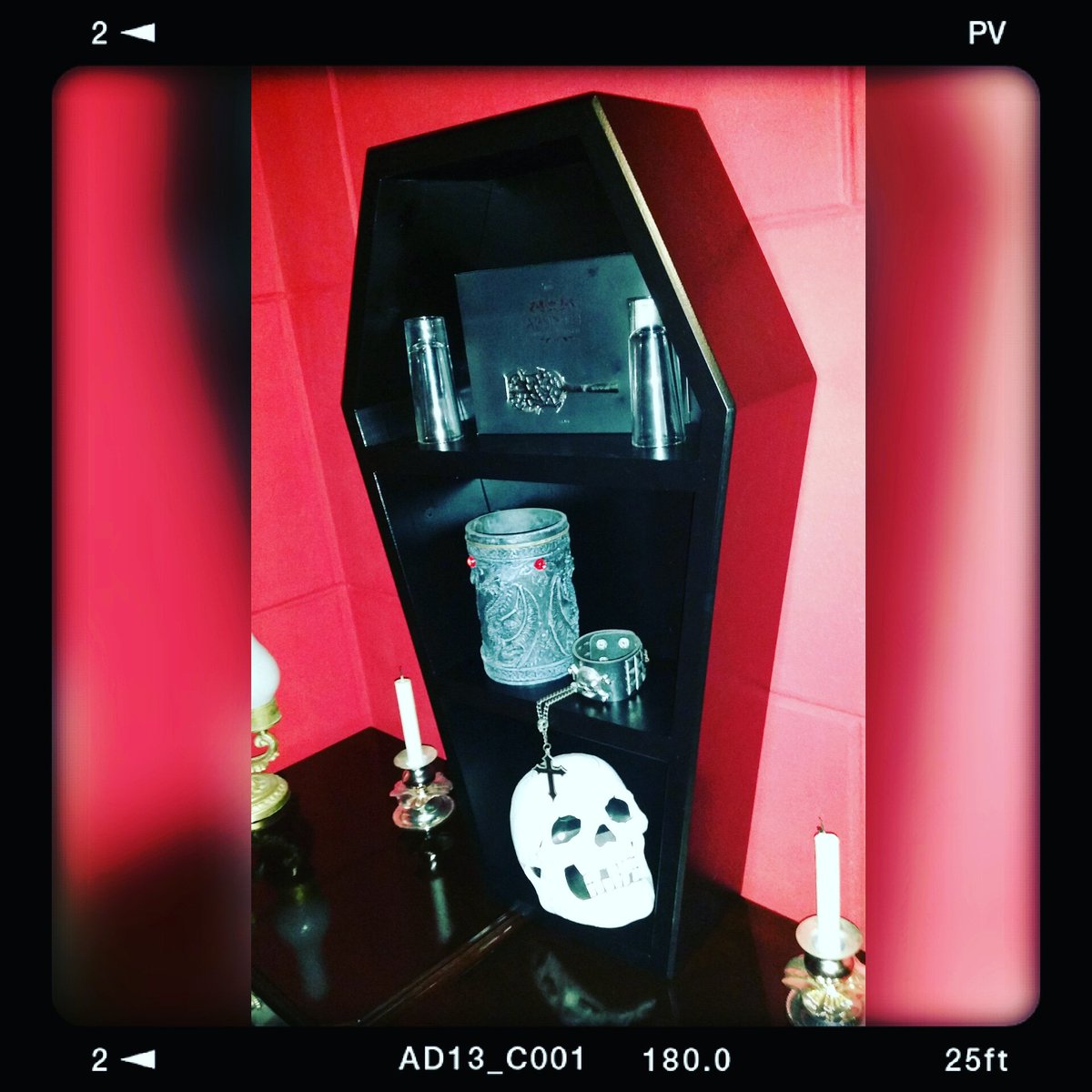 ElTarta92095827's tweet photo. Féretros!
Solo retiro por Mataderos!
#repisas #estantes #de #feretros #coffin #shelf #sarg #regal #gotik #goth #gothic #gothica #negro #tetric #design #schwarz #black #el_tartaro https://t.co/NGTWcwHJ0D