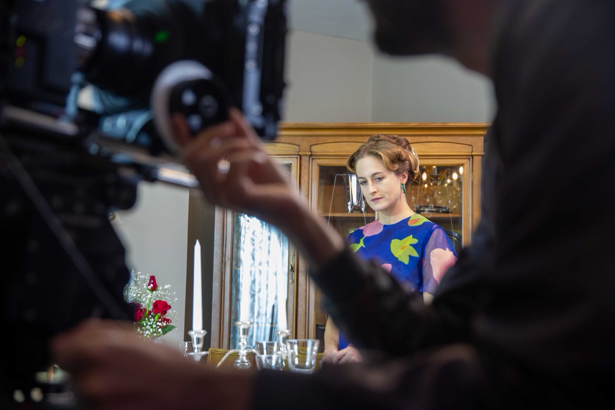 Canan Ergüder ile Sadan Hanım Filmi'nin setinden bir kesit. 
Sadan Hanım:  Unutulan hikayelerden, unutulmaz bir film. 

<a href="/Cananerguder1/">Canan erguder</a> <a href="/GokselGulensoy/">Göksel Gülensoy</a> @globalwellnessday <a href="/stellamobilya/">Stella Mobilya</a> <a href="/nobel_ilac/">Nobel İlaç</a> <a href="/idisisitme/">İdis İşitme</a> @turkiye_alzheimer_dernegi <a href="/kinostanbulfilm/">Kinostanbulfilm</a>