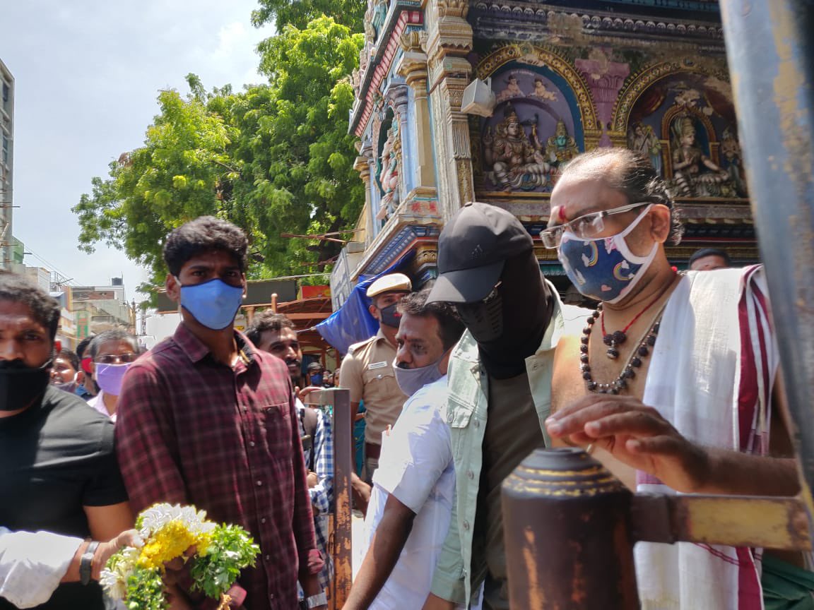 Our Thalaivan #SilambarasanTR Get Blessing from God Madurai #MeenakshiAmman Temple today. 🙏