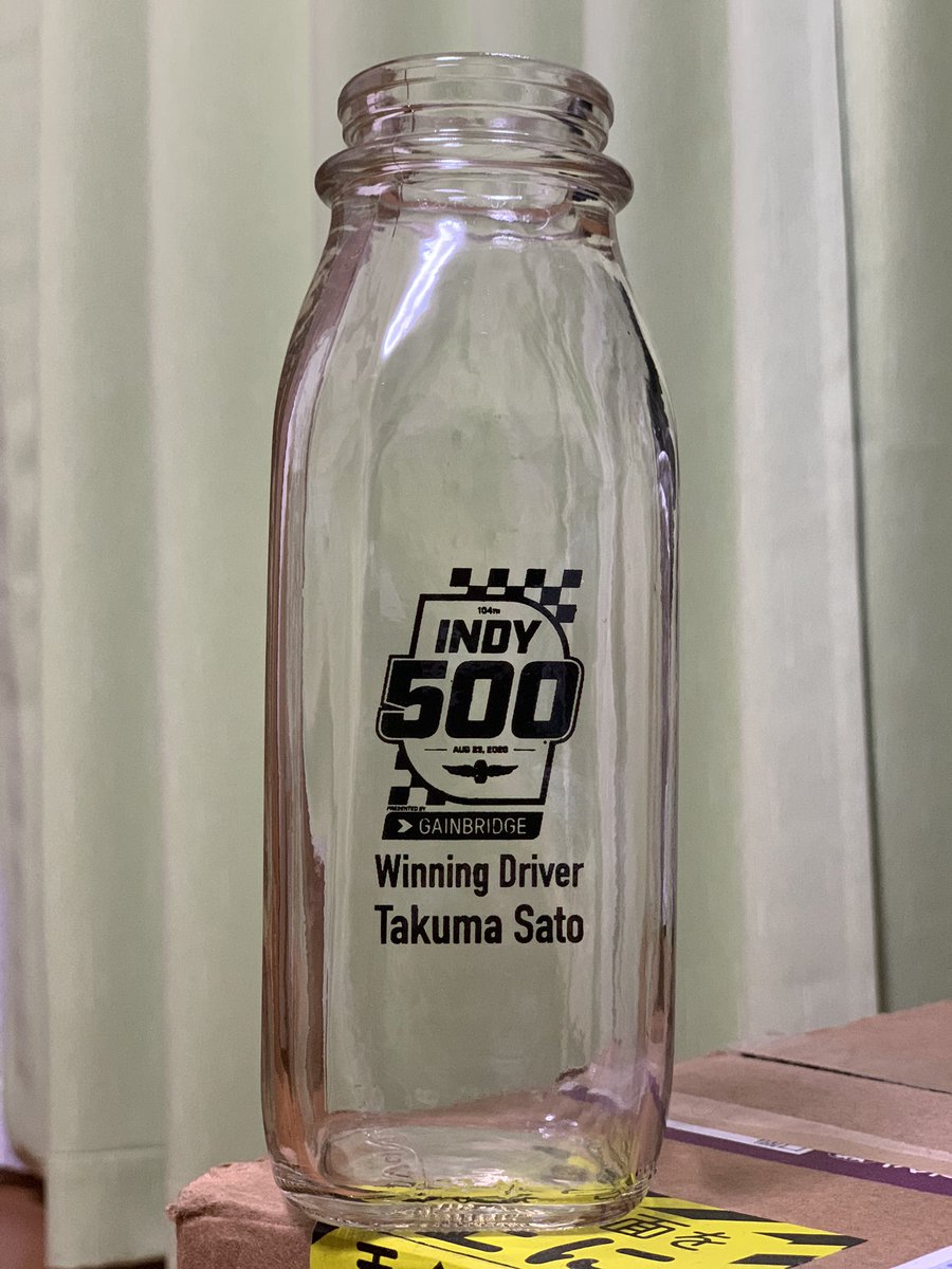 キター━━━(゚∀゚)━━━ !!!!
#インディ500
#佐藤琢磨
#TakumaSato https://t.co/BzBXbbijqM