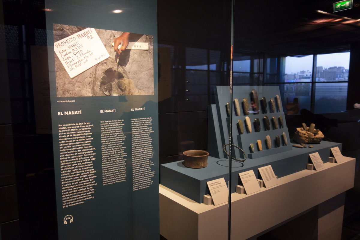 heybrgr's tweet photo. L'exposition Olmèques ouvre ses portes aujourd'hui au @quaibranly ! Un très beau projet sur lequel j'ai été concepteur graphique et signalétique. Très heureux que l'expo ouvre malgré le contexte sanitaire, et que le public puisse découvrir ces œuvres millénaires ! #ExpoOlmeques https://t.co/2bqhpWCXWR