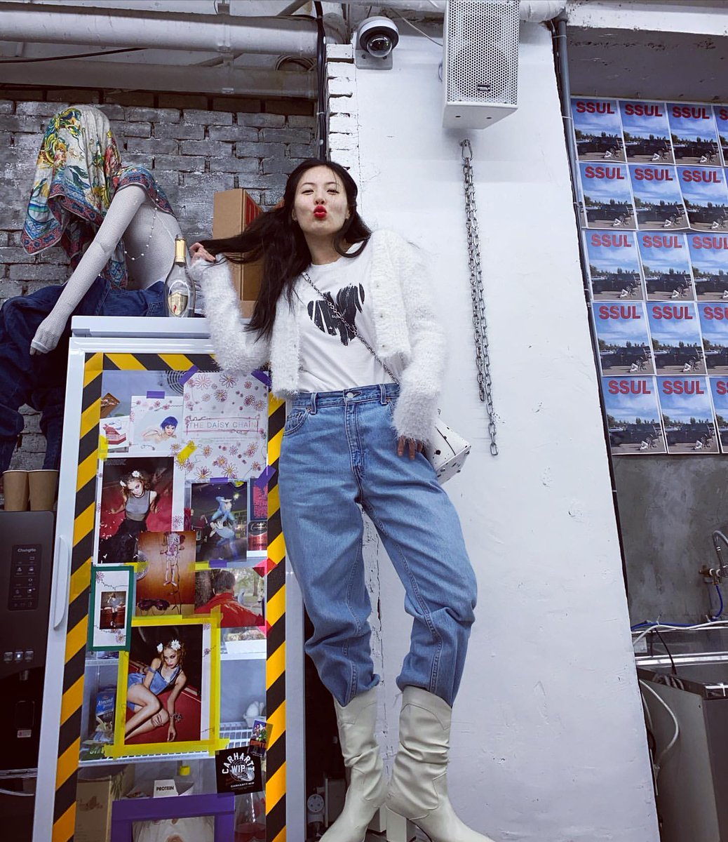 HyunA pics🍒 tweet media