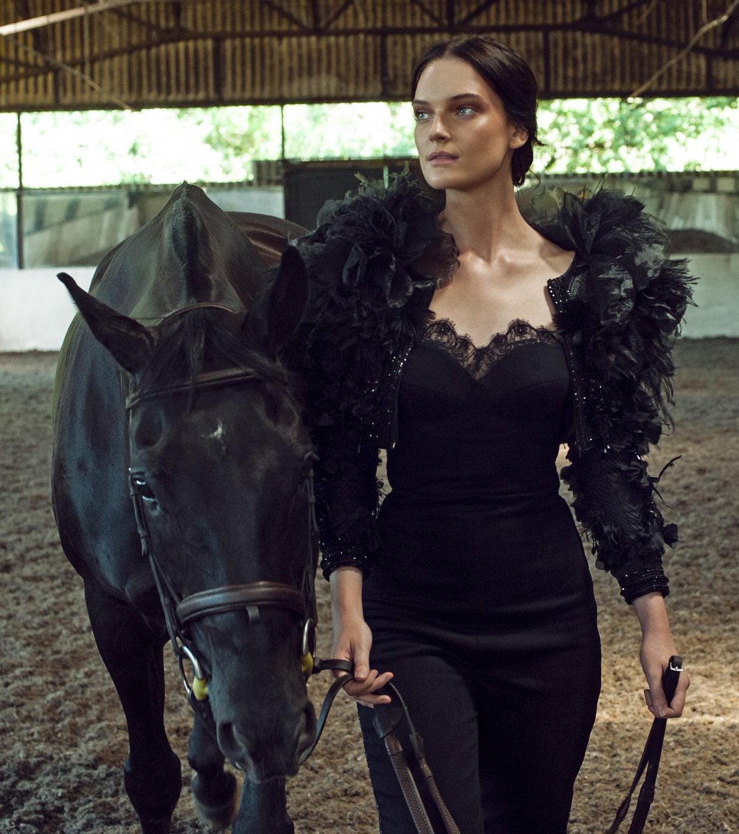 As you move toward a dream, the dream moves toward you 💫

Happy Friday All! ❤️

Enchanting Equus fashion shoot.

Model @lucyzoeevans from @milkmodelmanagement 

Styling @leepatonlondon 

#jamesmuller #portrait #fashionphotography #black #bespoke #couture #horselovers
