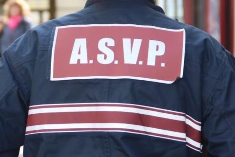 VilledeDourdan's tweet photo. #Dourdan La ville recrute un(e) agent(e) de surveillance de la voie publique ▶️ https://t.co/H0G9LkxMpB #surveillance #ASVP #emploi #Recrutement @LeRep91 @LeParisien_91 @ActuEssonne @poleemploi_IDF https://t.co/dFKhsIWENa