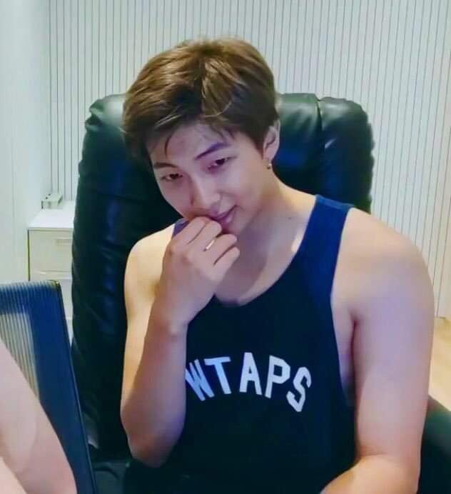 Namjoon in sleeveless shirts:A deadly thread.