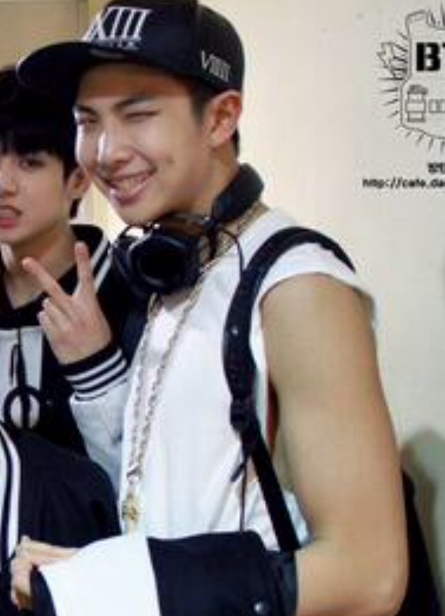 Namjoon in sleeveless shirts:A deadly thread.