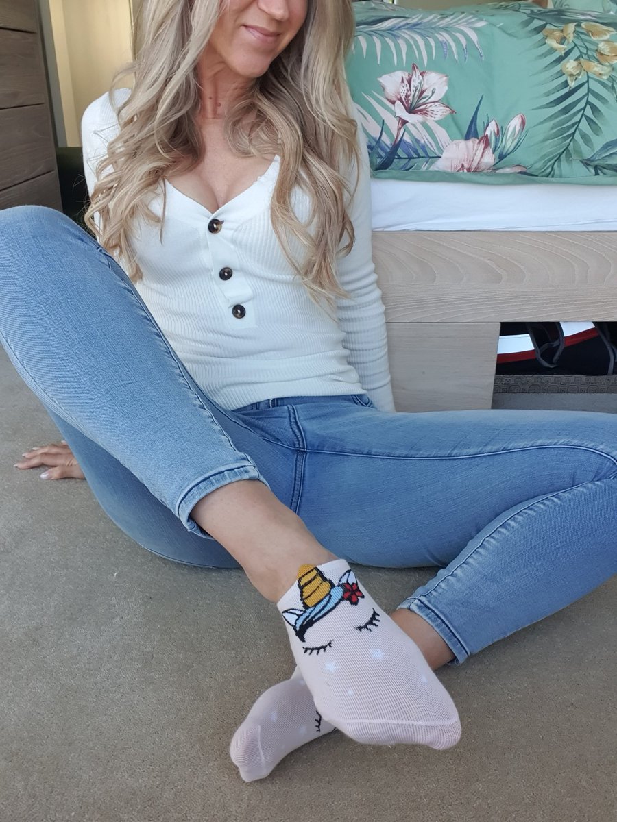 anushka_feet's tweet photo. RT if you like my cute unicorn socks 🦄💕
#unicornsocks #sockfetish #cutefeet #footfetısh #lovefeet #Feet #footgoddess #socksandfeet #boobs #sexyfeet https://t.co/KEa0OHkIZE