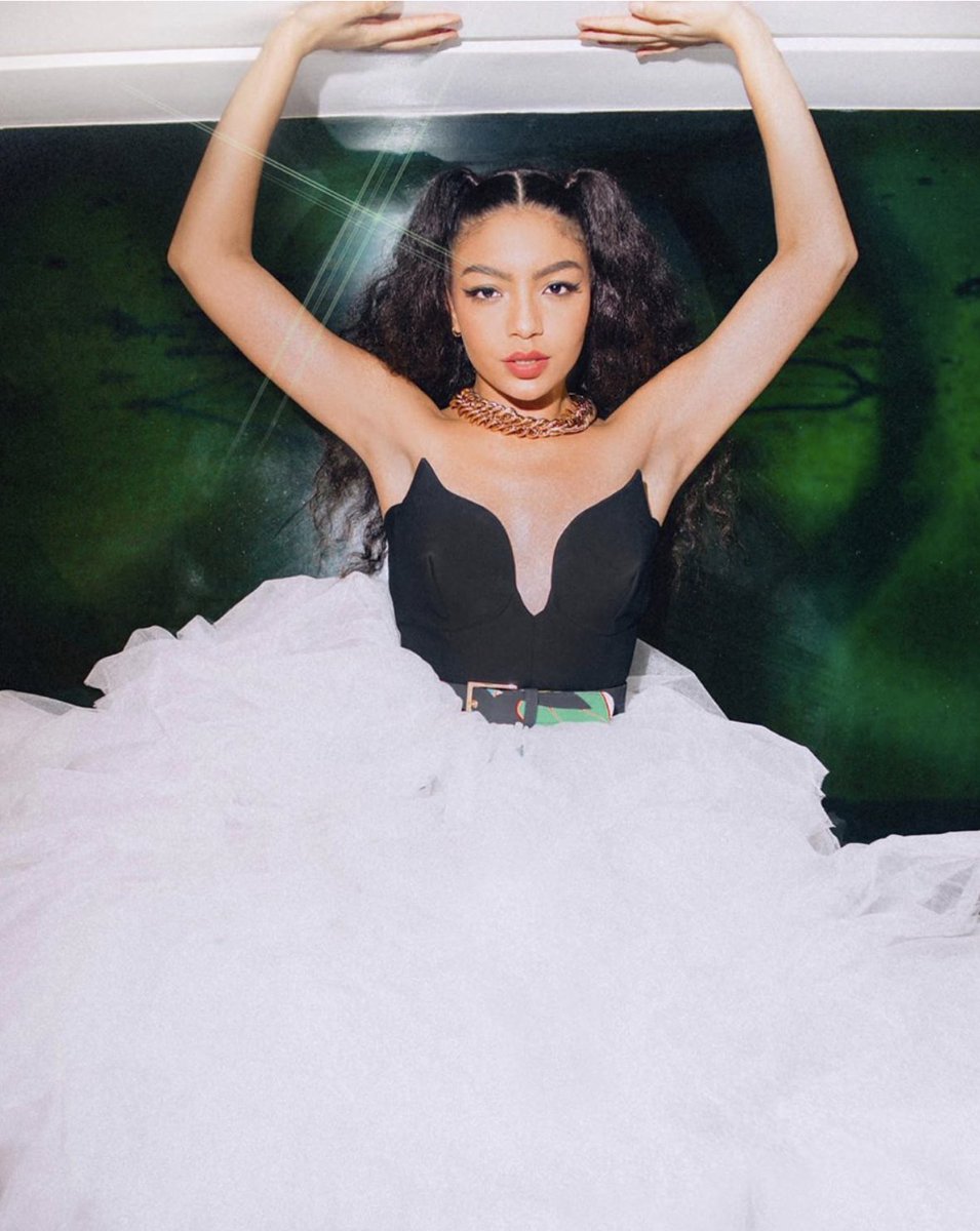 hoje o dia é todo delah, parabéns p patroaaaaa 💖
#DezoitAny