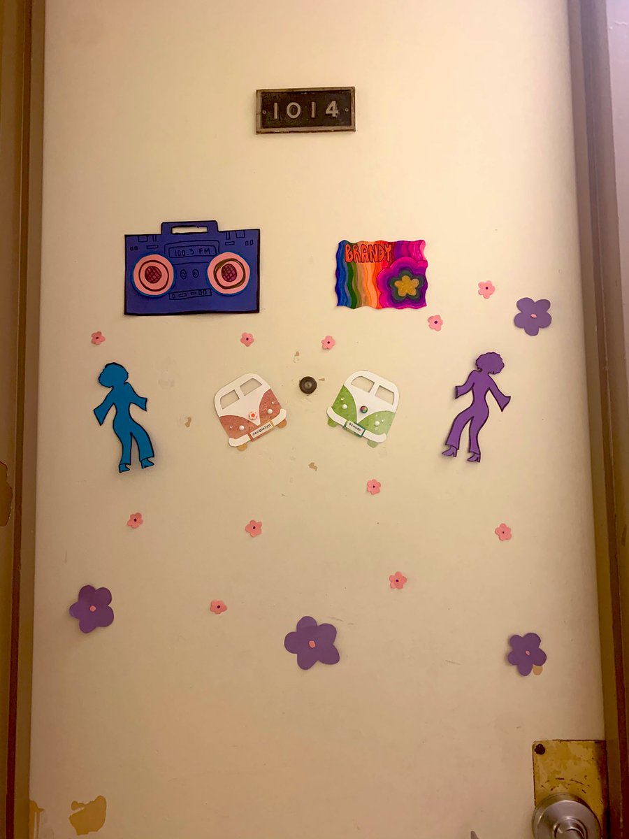 CRAFTY TUESDAYYY!! A little late but I got it done!... those small flowers were probably not a good ideaaa. Anyways, TIME TO BOOGIE!! #70’stheme #RHAWeek