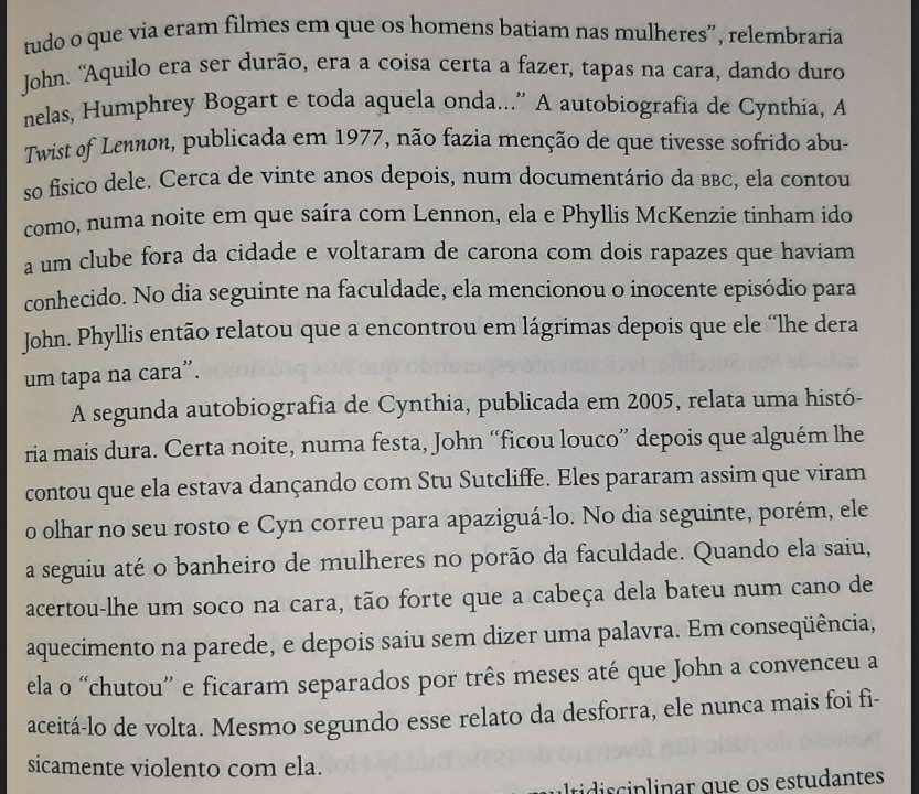 There are reports that John Lennon assaulted his wife and that he declared this to be normal. Lie! In this interview they say that John did not attack them, in fact, he was always very affectionate. However, in Cynthia's biography, it is reported that John punched him in+