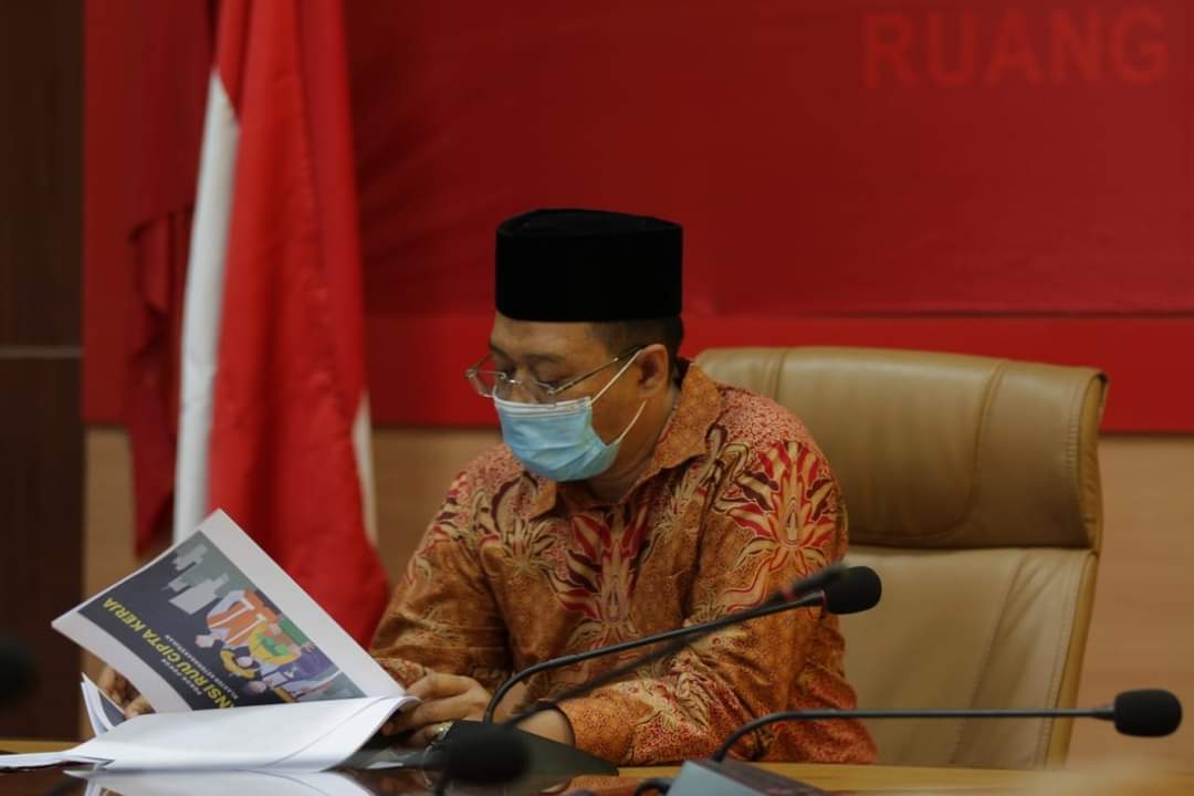 Azzam Mujahid Izzulhaq Biografi Lukisan Azzam Mujahid Izzulhaq Biografi Lukisan
