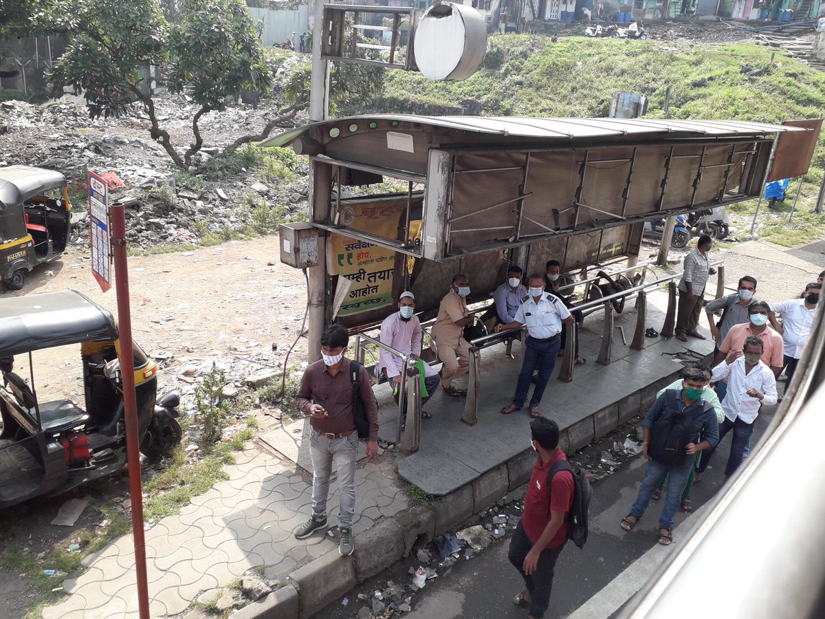 AAPGoregaon's tweet photo. ही आहे आमची मुंबई ची #परिस्थिति

#सरकार_मस्त_मुम्बईकर_त्रस्त

@mybmc 
@myBESTBus @AUThackeray @PreetiSMenon @Dhananjay4AAP @AAPMumbai @AAPMaharashtra @CMOMaharashtra @ShivSena @JilajeetY https://t.co/GlVil49HwR