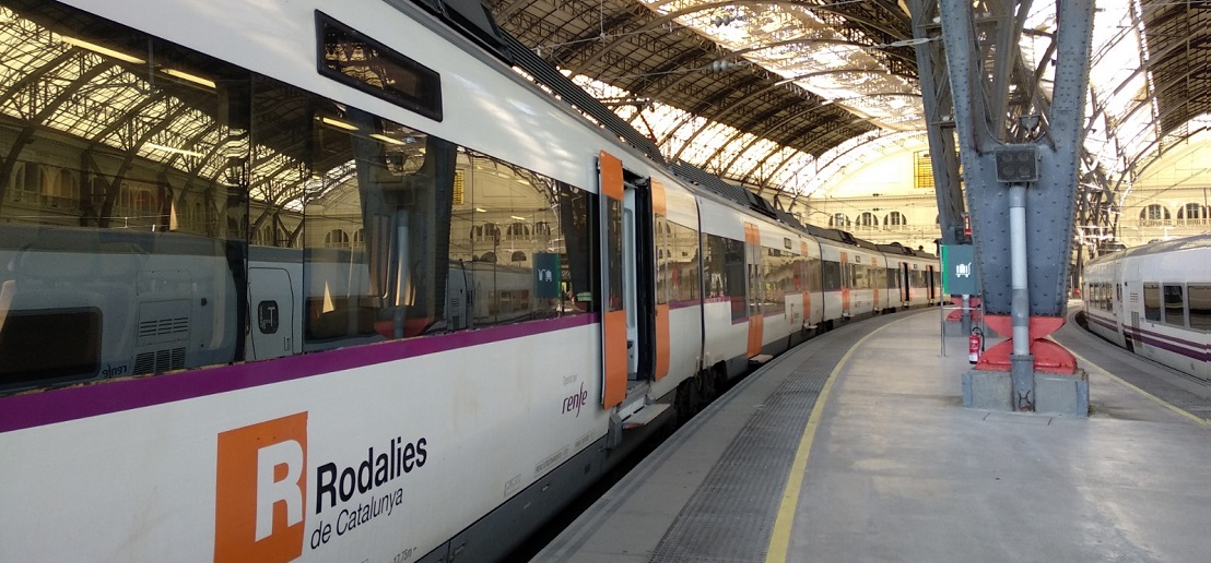 rodalies's tweet photo. 📢#INFO A petició de l’autoritat policial, avui de 9.25 a 11.45, els trens no prestaran servei a Estació de França
👉R2 Sud: 2 trens per hora i sentit amb origen i finalització a Passeig de Gràcia
👉R13, R14, R15, R16 i R17: origen i finalització a Sants
https://t.co/vCyolE57OO https://t.co/uoB2m2dRiZ