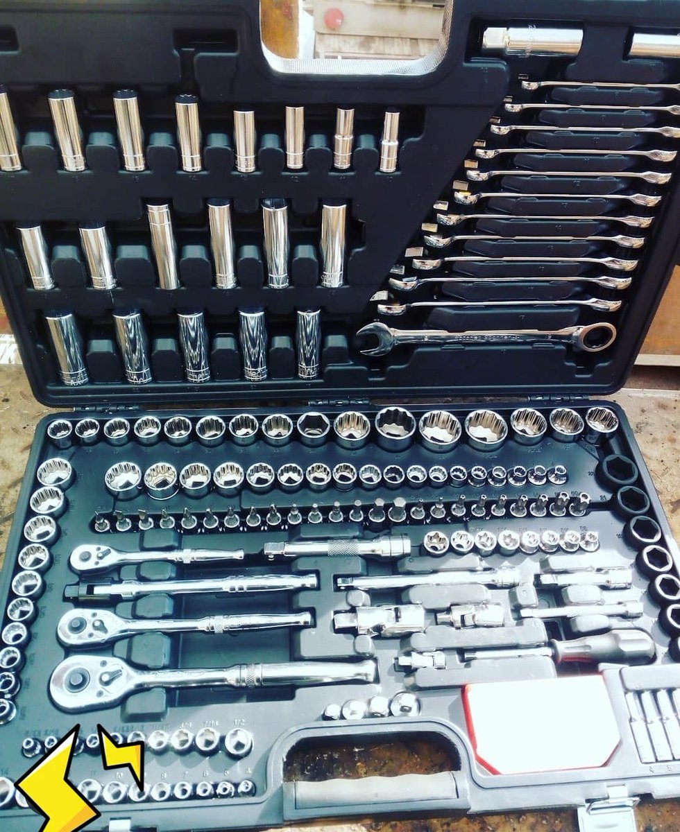 Well equipped,well resourced
Some of tools of trade at the rig <a href="/KenGenKenya/">KenGenKenya</a> 
Let's see what you got <a href="/EuniceBonyo/">Bonyo Eunice</a> ,<a href="/farraysmukui/">Mukui 🌞 ☀️</a> <a href="/hkcira/">Harry©✍️</a> 
#Energychampion
#RigAmbassador
#poweringtheNatiom