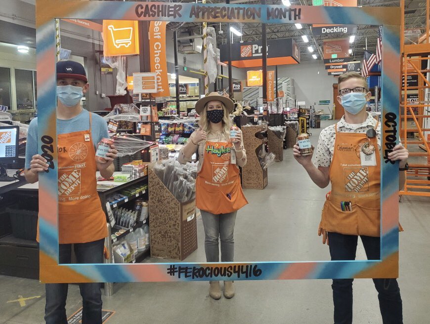 bribricamo's tweet photo. Our cashiers and friends here at the #ferocious4416 are “Soda” bomb! #camandfriends2020 @k_jahna @NorthcreekHold @chunkmeister1 @rafo67 @JeremiahEarley @JEBM_THD @Alvarez2Joe @BradSimons3 https://t.co/btcfcMYSwK