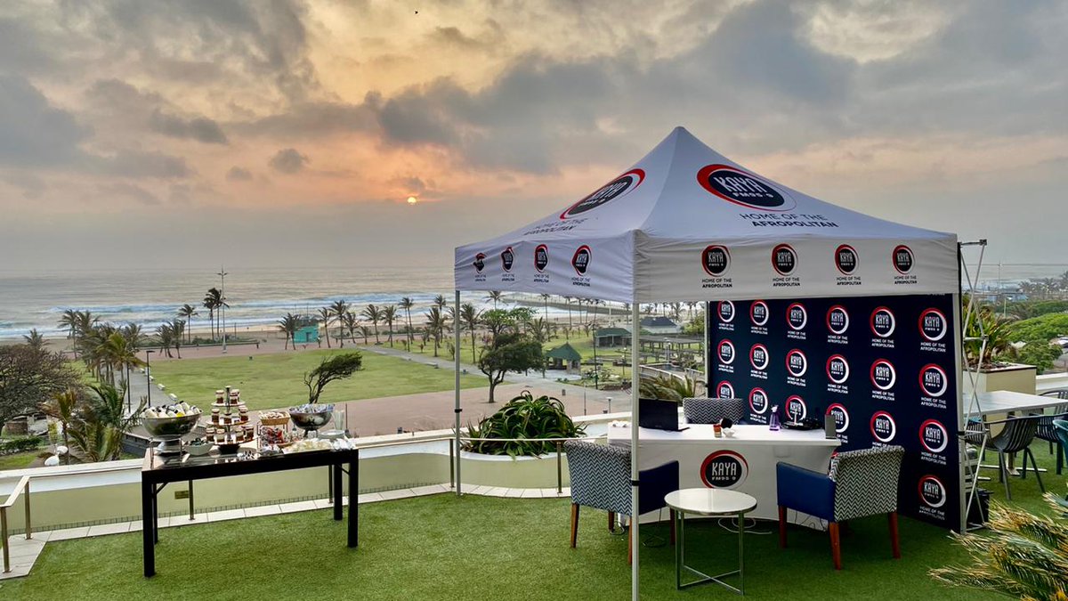 SouthernSunGrp's tweet photo. A perfect Durban sunrise with #GoodFridayOnKaya broadcasting live from Southern Sun Elangeni &amp; Maharani with @skhumbi &amp; @KayaFMMusic.

#SSEM
#KayaBreakfast
#RediscoverDurban https://t.co/v0yNssM8Hx