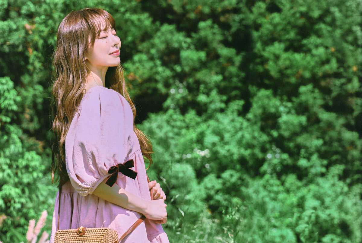 loonascans's tweet photo. ◇ Summer Package Photobook
» Vivi https://t.co/MuyZvXdP5r