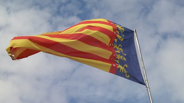 APECVA's tweet photo. Feliç 9 d’octubre, dia de totxs els/les valencianxs!!! 
Feliz 9 de octubre, dia de todxs lxs valencianxs!!!

I atentxs a les nostres xarxes de hui perquè sortetjarem una cosa molt especial!!!😜

Y atentxs a nuestras redes porque de hoy porque sortearemos algo muy especial!!! 😃 https://t.co/Dn9evz4tRs