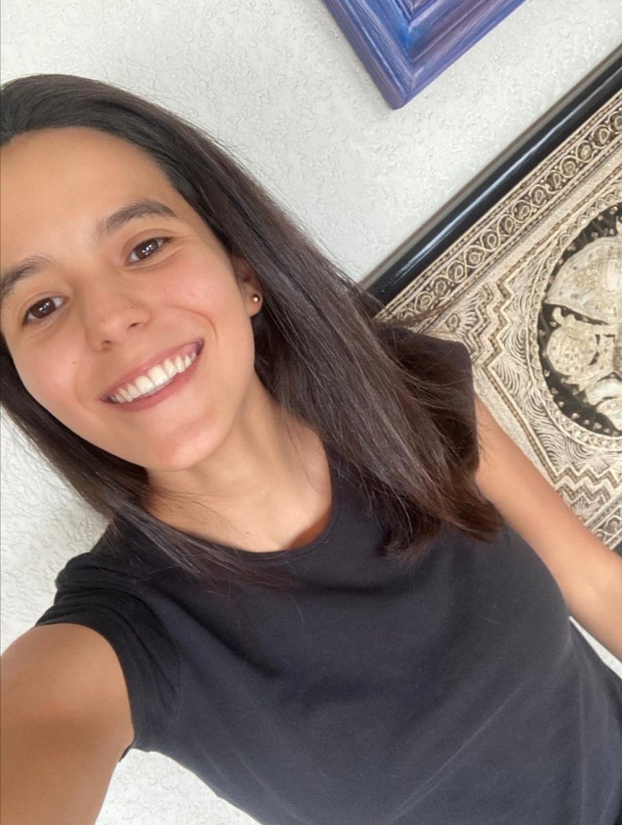 facumateitam's tweet photo. ¡¡¡CONOCE A TU FACULTAD MENOR DE MATEMÁTICAS!!!
Nosotros somos Paulina, María José, Paula y Sergio Iván, y nos encantan las matemáticas. https://t.co/ioeiErXwvQ