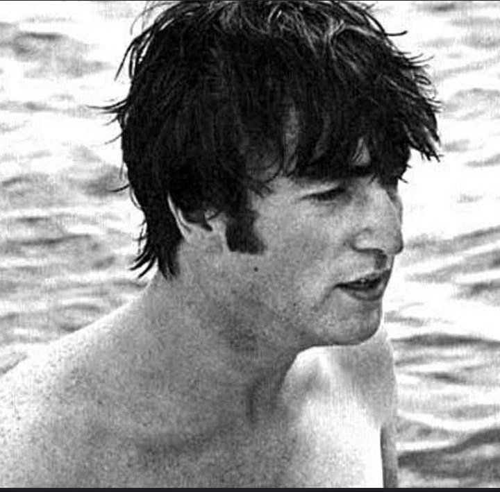 Today he would be turning 80, but he will never be forgotten.Even if it is to love or hate himhe will always be remembered.John always fought for everyone's rights and made it clear in his music I made this thread in order to send positivity wherever he is, for the+
