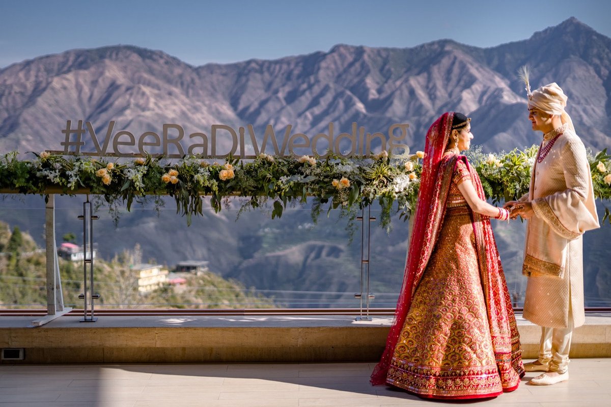Love in The Pristine | Breathtaking Mountain Wedding - topdestinationphotographer.com/blog/?p=24932H… beautiful is a mountain wedding?
Imagine a pristine backdrop of beautiful blue mountains. As you close your eyes, the mist kisses your face with the sweetest motion. And there you are in a wedding ...