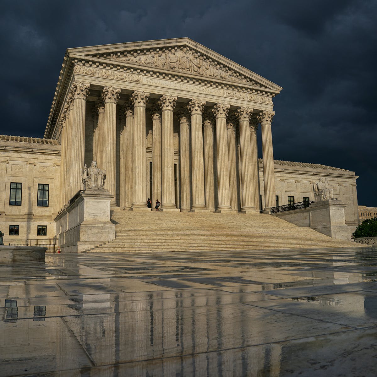sef_pod's tweet photo. Don't forget to check out Episode 6 on the Supreme Court! We're gearing up for Episode 7 now! 

#SupremeCourt #SCOTUS #SEFPod #SEF #SelfEvident #Truth #Liberty #Podcast https://t.co/HyDqjHBoMf