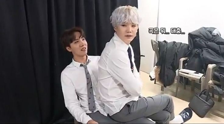 I MEAN THERES A LOT OF SPACE IN THE COUCH?! WHY ON HOSEOK’S LAP?!