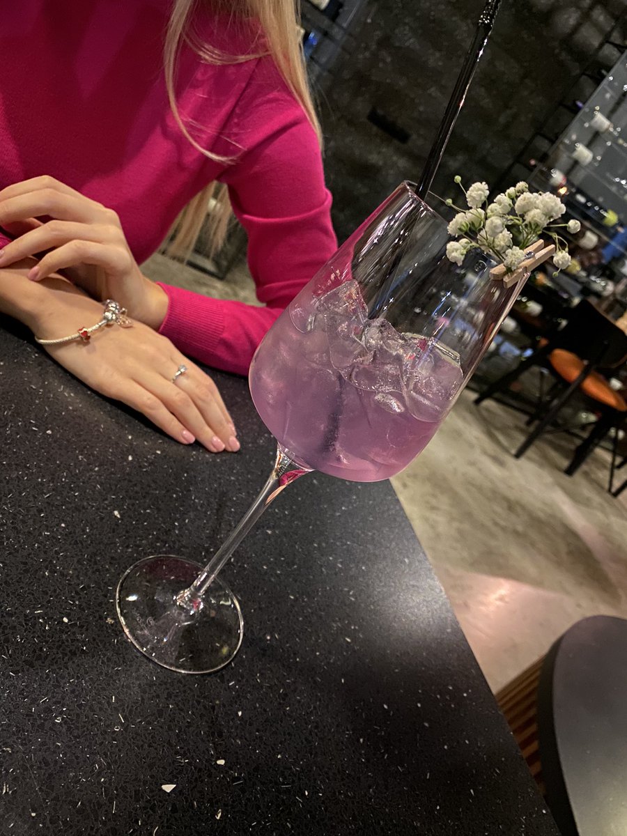 anechka1805's tweet photo. 💜 https://t.co/7VUbpltpcv