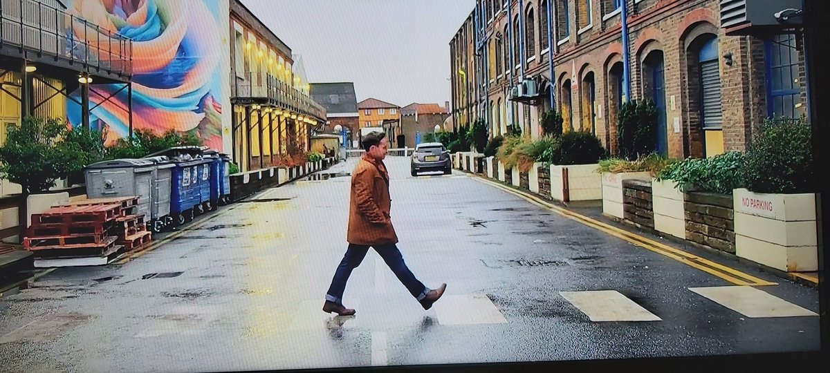 @metroretroltd @restoreralex Yes I did notice the other Beatles reference. 🚶‍♂️🚶‍♂️🚶‍♂️🚶‍♂️⛴🎸🎸🥁🎸 #salvagehunters #salvagehunterstherestorers