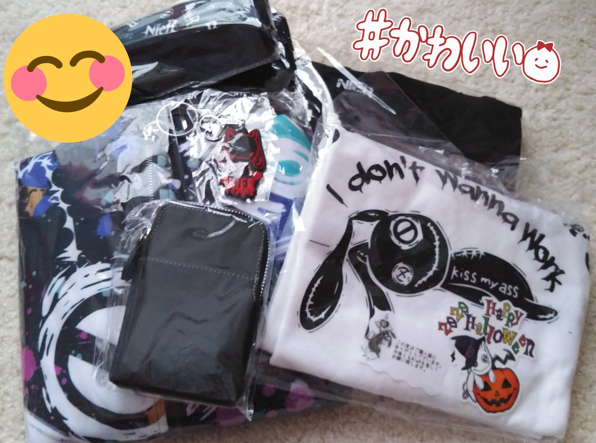 bangya_m_m's tweet photo. OCTOBER BOX届いたー(∩´∀`∩)♡パーカーとロンティー!小物はファーティペット(黒)とキーホルダー"(ノ*>∀<)ノただ白ティーあんま着ないのと多分このパーカー肩にもチャックあるからお譲りか交換するかも˙˚ʚ🥺ɞ˚˙画像はサイトよりお借りしてます(・ω・)ノシ今回はハズレかなー。
#OCTOBERBOX
#NieR https://t.co/TGbDSBYZ3z