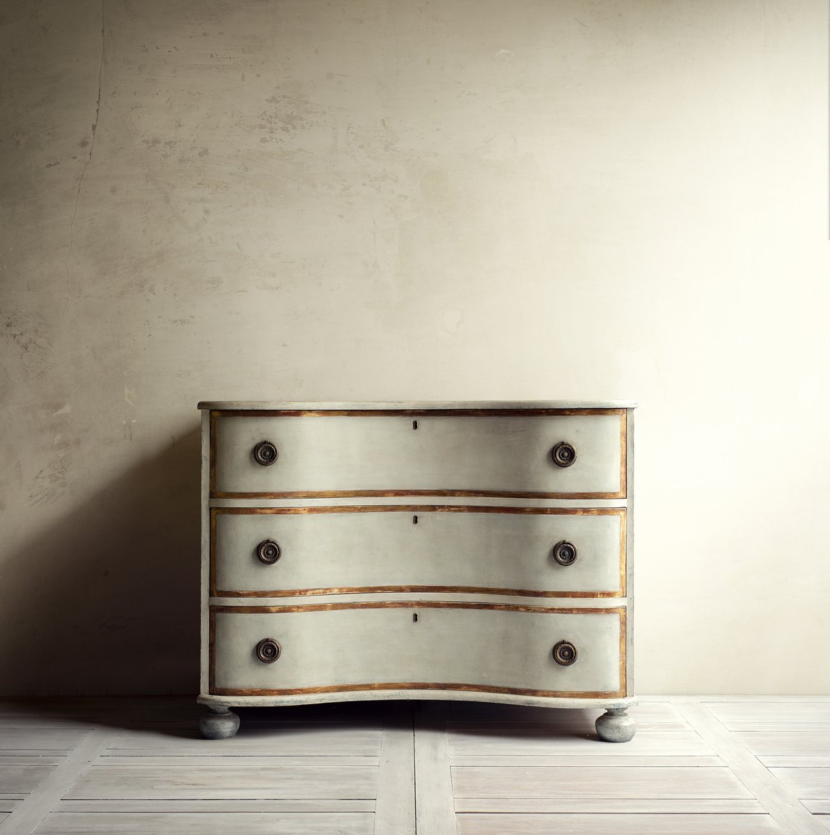Our Charleston chest of drawers instagram.com/p/CGFo4OlMuft/…