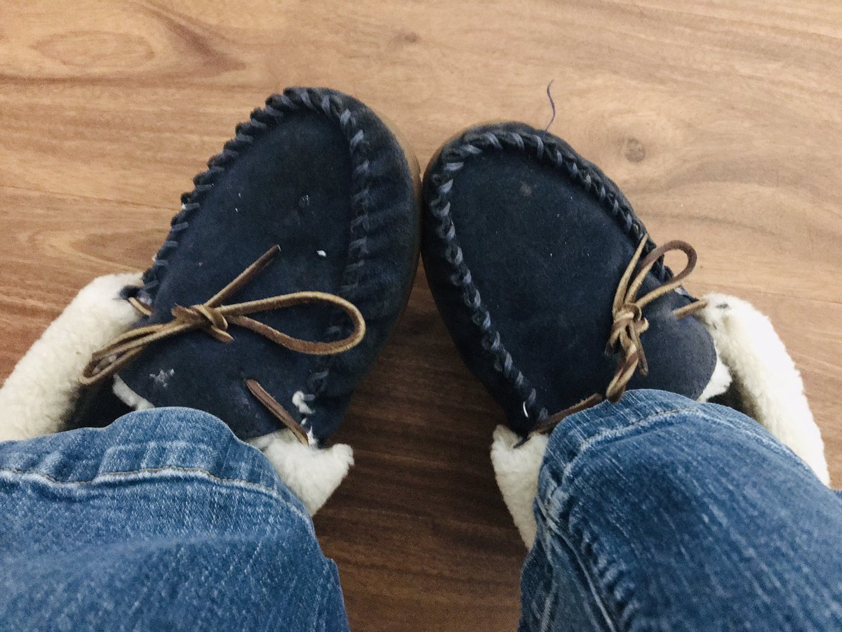 AbsLawson's tweet image. Postdoc #PandemicDiary Day 19#?: 

Got stuck on a basic stats problem, but it’s all good bc my partner taught me a faster way to tie my shoes 👟 

Not a parody.