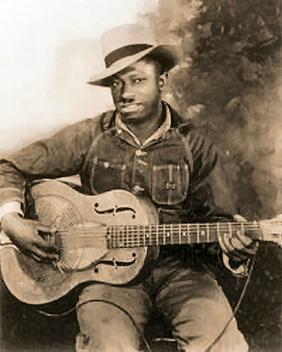 "Catfish Blues"Robert Petway (c. 1903 – date of death unknown) was an American  #blues  #singer&  #guitarist. He recorded only 16 songs, but it has been said that he was an influence on many notable blues and rock musicians, including John Lee Hooker, Muddy Waters, and Jimi Hendrix