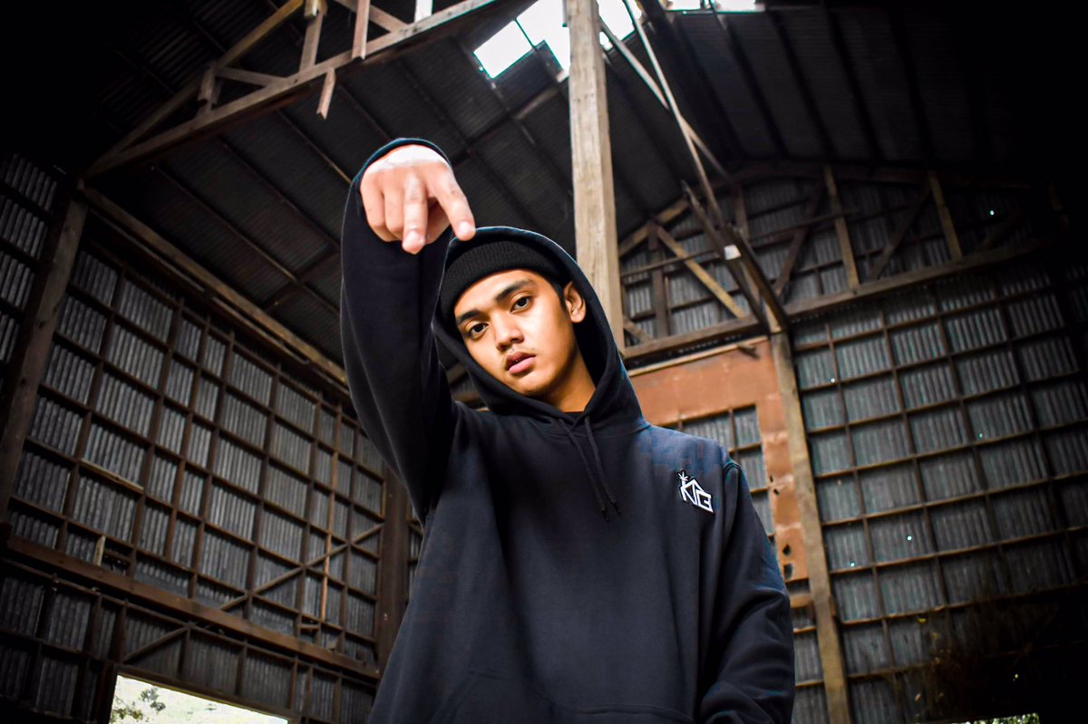 NeighborgoodC's tweet photo. Gulang MV out soon! 🎥 https://t.co/Ytyg3IhQ9T