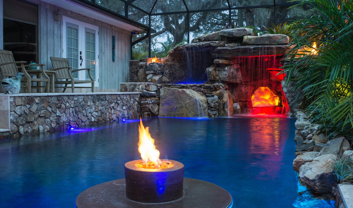 HeathAJordan's tweet photo. #RT @lucaslagoons: #FireFeatureFriday We create a jaw-dropping environment of recreation and relaxation that is 100% customized and unique to every client!

#insanepools #lucaslagoons #fire #firefeature #firepit https://t.co/ldCmjqbZCO