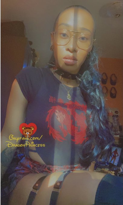 1 pic. Love on me ☺️💕 https://t.co/q7f1D4y7dW