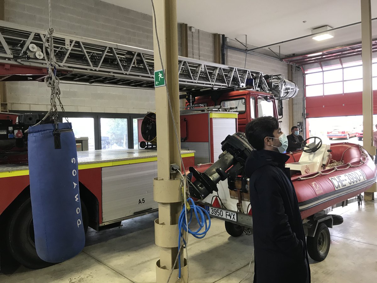PSEporAlava's tweet photo. .@Jonnogales y #JosuLópezUbierna acuden a la visita de @jjggalava a las Unidades Comarcales de Extinción de Incendios y Salvamento (#UCEIS) de #Laguardia y #Agurain.
¡¡¡Un placer conocer de primera mano el trabajo y la dedicación de los @BomberosAraba!!! https://t.co/RiQu5OhxZU