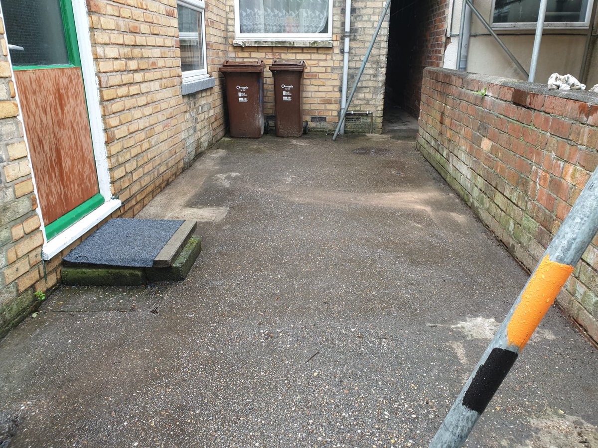 cityjunkltd's tweet photo. Waste removal made easy , Book and pay for your collection online https://t.co/x8I3VkSpWp ♻️ 😷 #becausewecare #recycling #Hull https://t.co/HF4lDJ5Wtb