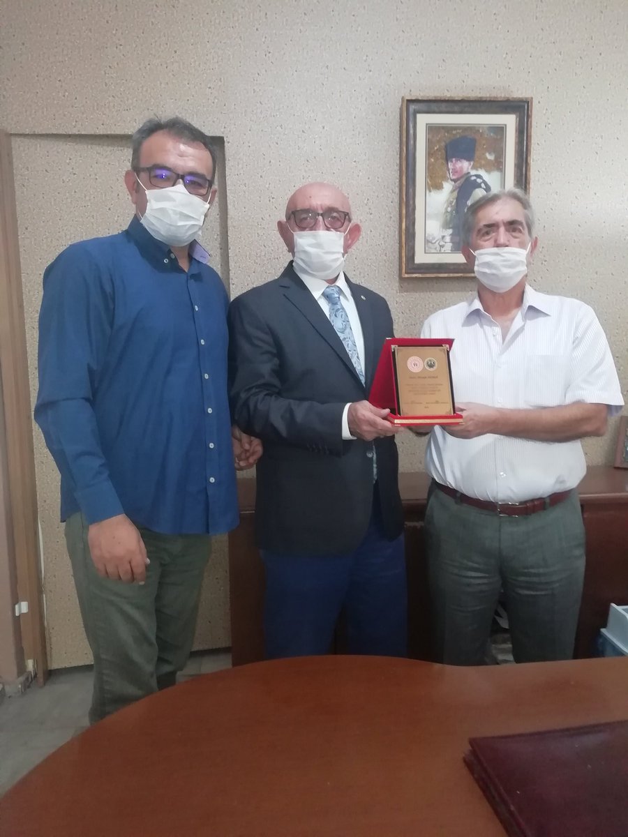 Amatör Spor Haftası etkinlikleri kapsamında  ASKF Başkanı Hasip Arıkan ve Futbol İl Temsilcisi Hakan Açıkgöz yıllarca spora hizmet veren Eski ASKF Başkanı Mustafa Yılmaz'a GSİM ve ASKF tarafından hazırlanan plaket takdim ettiler.
<a href="/kasapoglu/">Dr. Mehmet Kasapoğlu</a> <a href="/mehbaykan/">Mehmet Baykan</a> <a href="/AliDusmezz/">ALİ DÜŞMEZ</a> <a href="/CFillikcioglu/">Cenap Fillikçioğlu</a>