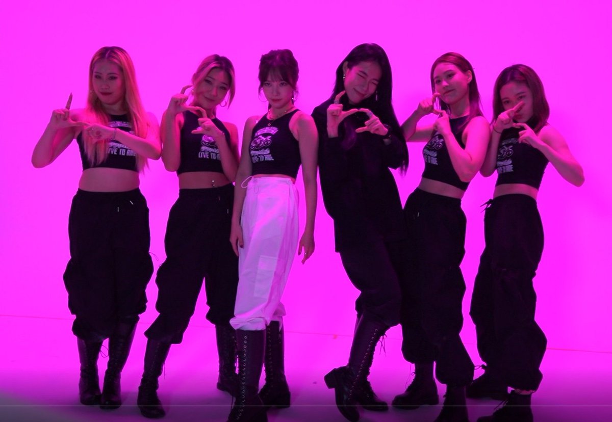 KimsoriOfficial's tweet photo. The list of SoRi's "Initial S" cover dance contest winners is now out!

SoRi's choice is Yumi!
Youtube winner India Ching! 
Twitter winner Babbyunie.  
Instagram winner  Cerebrokriszti 
TikTok winner "MJ"! 

Congratulations!

#SoRi #Initial_S #dancecover #winnerannouncement https://t.co/yKssJIkT5N